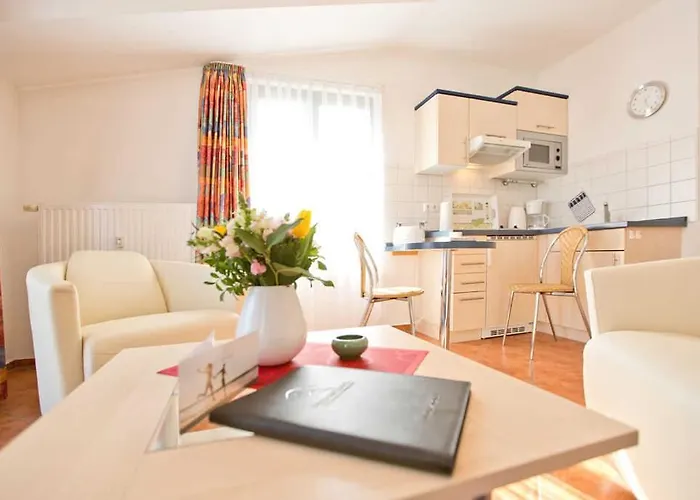 Goodewind App 7 2 Fabian Апартаменты *